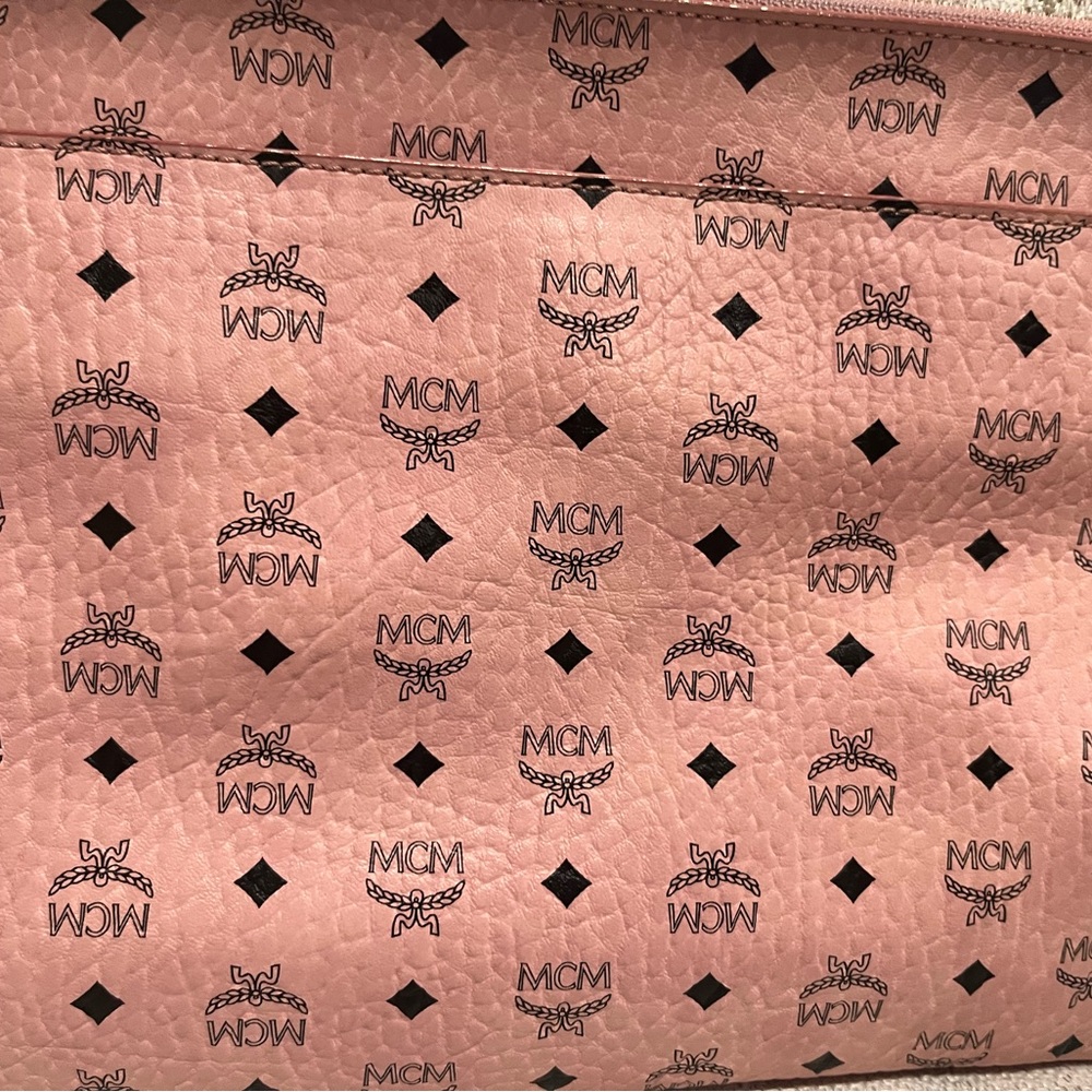 MCM Visetos crossbody or clutch bag 11x8 in pink excellent condition - Picture 10 of 10
